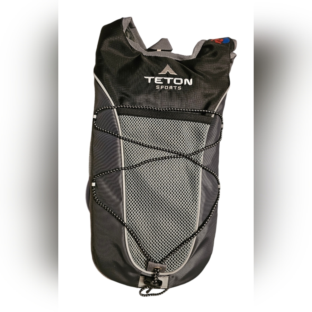 Teton TrailRunner 2.0 Hydration Pack with Water Bladder NWT
